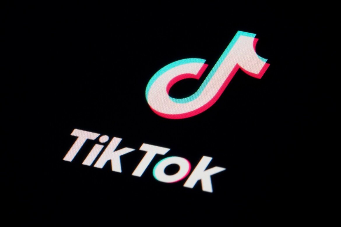 tiktok-faz-acordo-em-tres-processos-sobre-vicio-em-redes-sociais-entre-jovens-antes-de-julgamento-|-g1