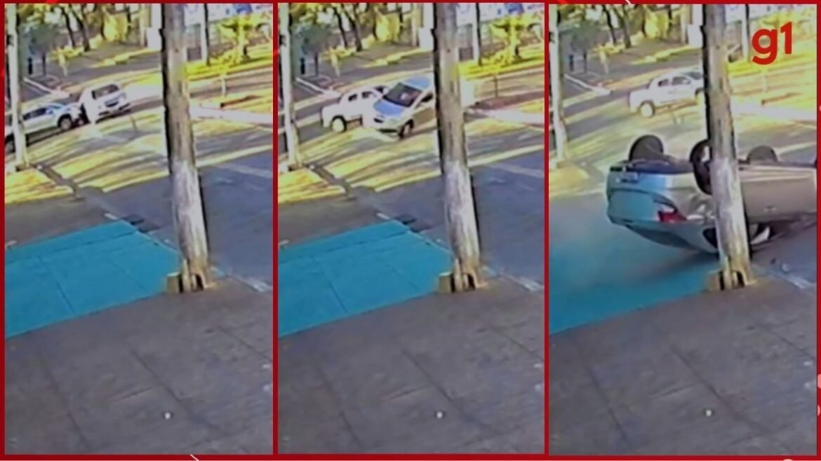 video:-carro-capota-apos-batida-em-cruzamento-de-curvelo