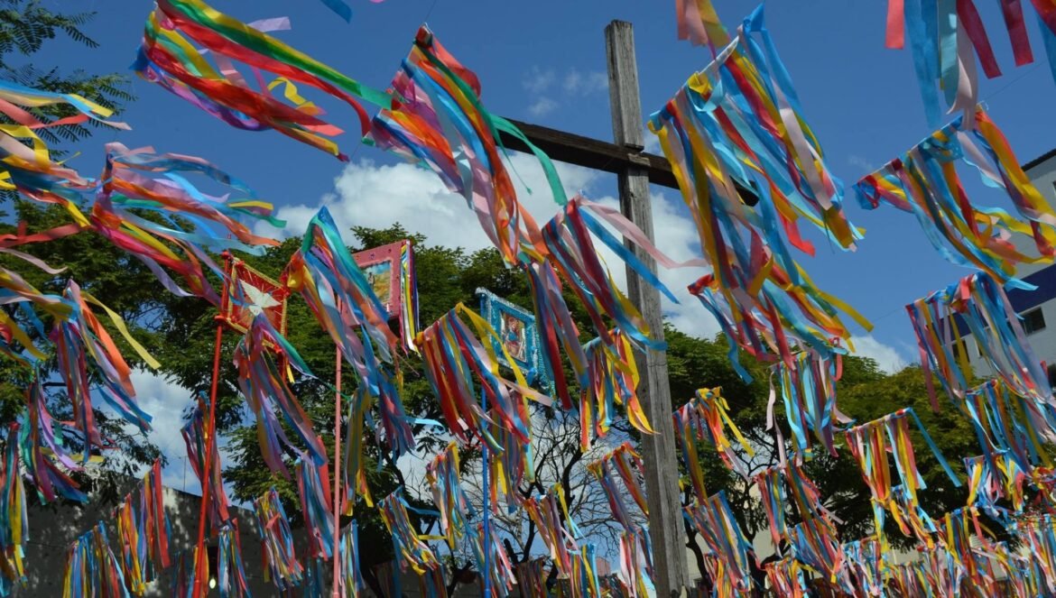 festas-de-agosto-movimentam-montes-claros-com-cortejos,-shows-e-gastronomia;-veja-programacao
