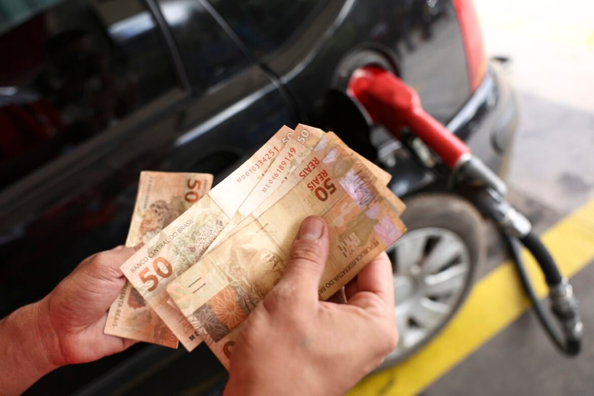 projeto-de-lei-quer-obrigar-postos-de-combustivel-a-detalhar-lucro-|-g1