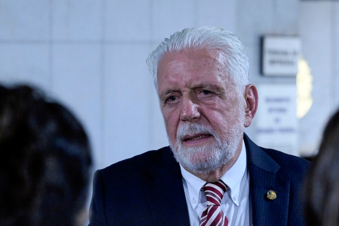 jaques-wagner-nao-sera-ouvido-pela-pf-nesta-sexta;-depoimento-foi-adiado