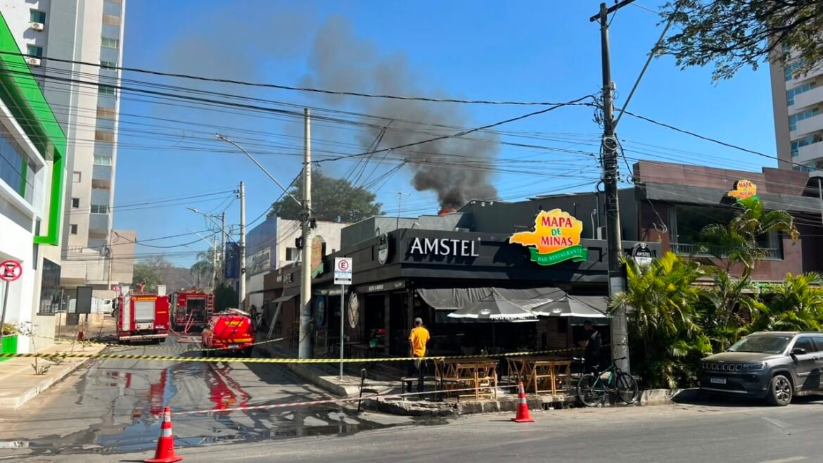 video:-incendio-atinge-restaurante-na-area-central-de-montes-claros