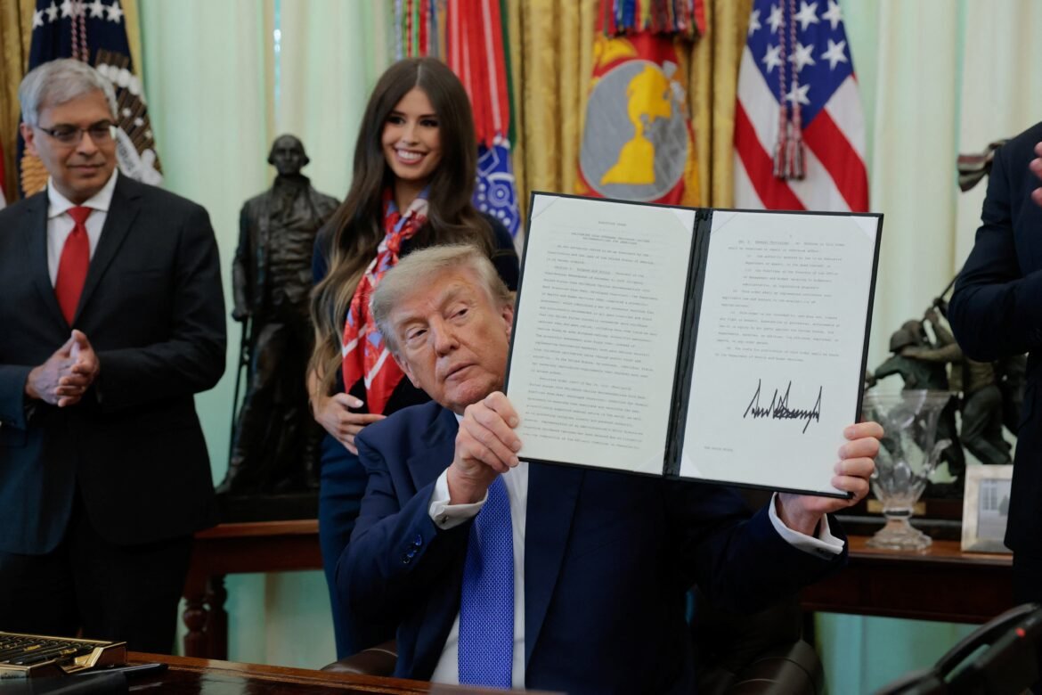 trump-assina-ordem-que-reduz-vacinas-recomendadas-para-criancas