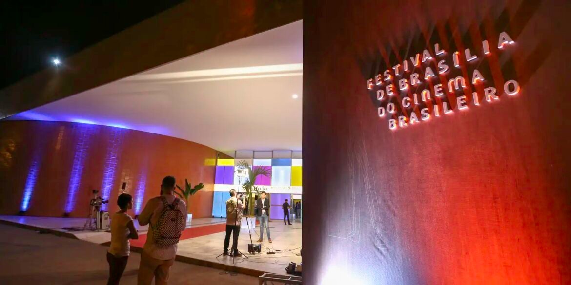 festival-de-cinema-de-brasilia-vive-impasse;-classe-artistica-repudia