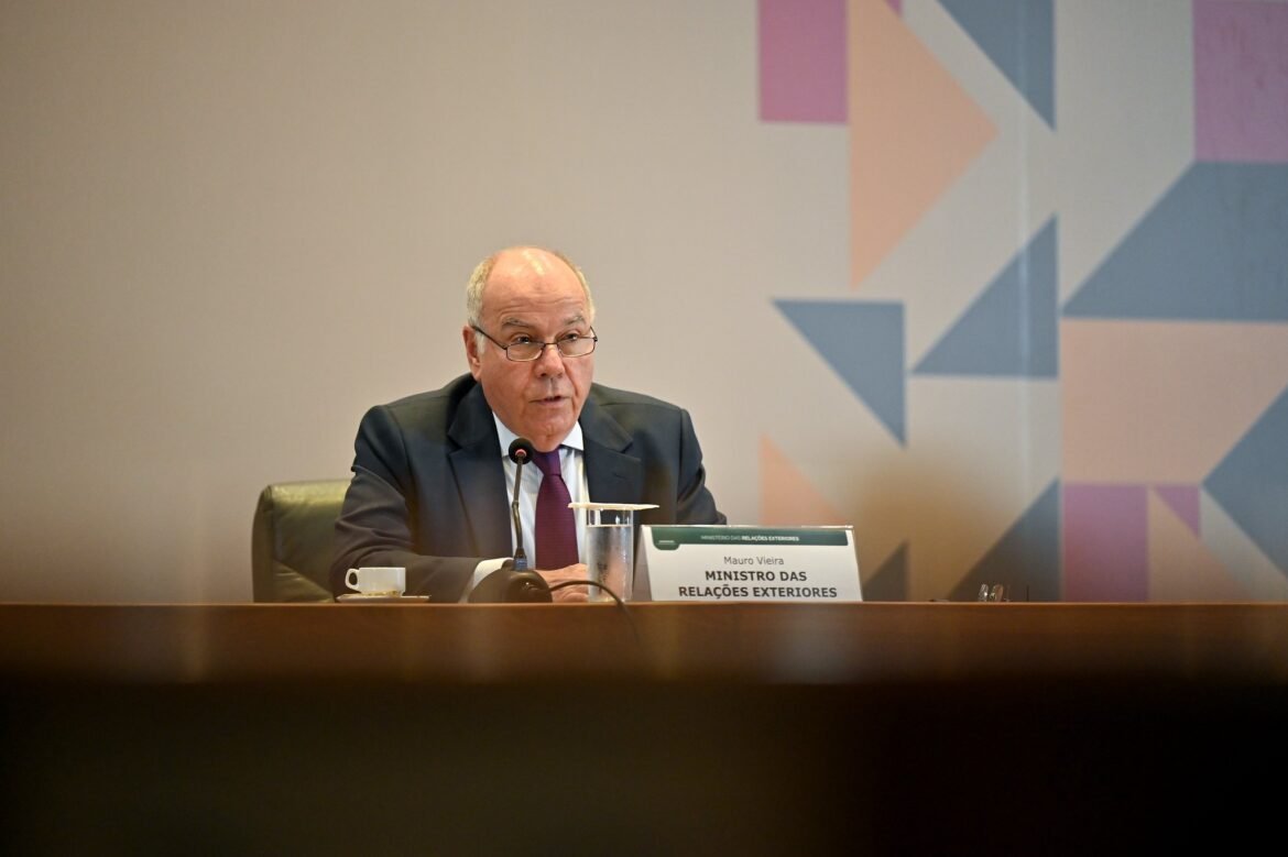 em-meio-ao-tarifaco-dos-eua,-ministro-se-reune-com-chefe-de-bloco-asiatico-para-ampliar-comercio-|-g1