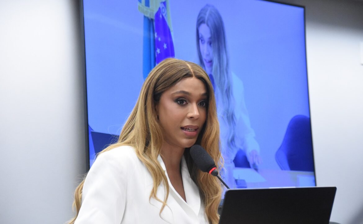 conselho-de-etica-aprova-continuidade-de-processo-contra-erika-hilton,-mas-calendario-da-camara-pode-impedir-conclusao
