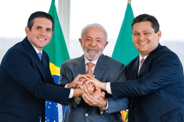 pra-que-lado-aponta-o-pendulo-do-centrao?-–-o-assunto-#1781