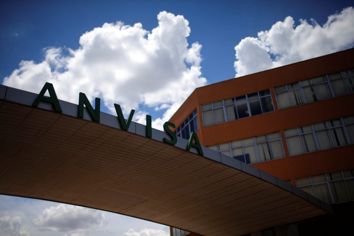 anvisa-proibe-12-produtos-de-limpeza-fabricados-e-vendidos-sem-autorizacao;-veja-marcas