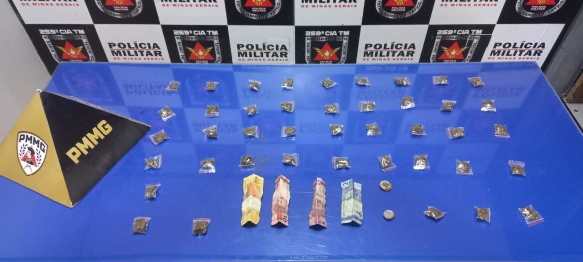 denuncias-levam-pm-a-imovel-usado-para-o-trafico-por-dois-adolescentes-de-15-anos-em-pirapora