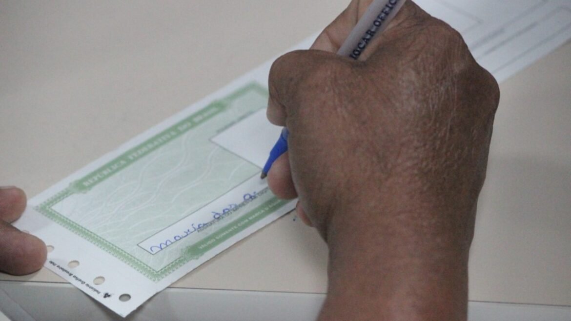 pretos-e-pardos-representam-49,9%-das-candidaturas-registradas-para-as-eleicoes-de-2026