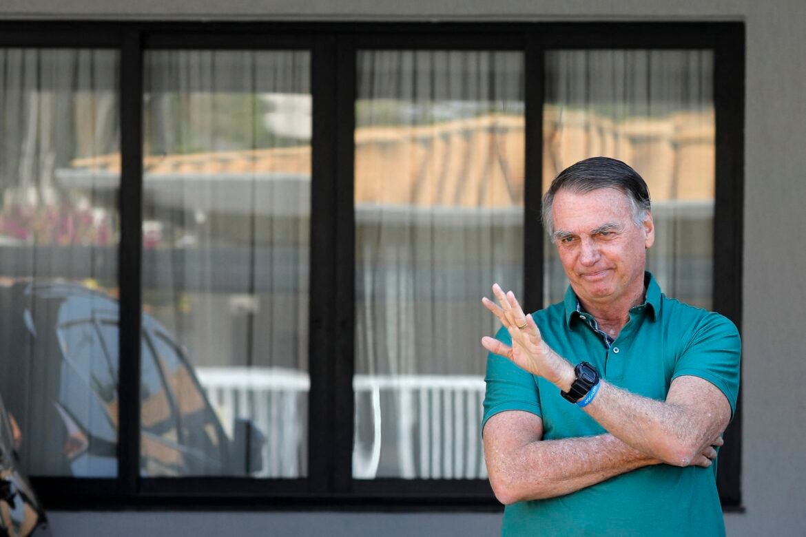 moraes-autoriza-bolsonaro-a-passar-por-atendimento-odontologico