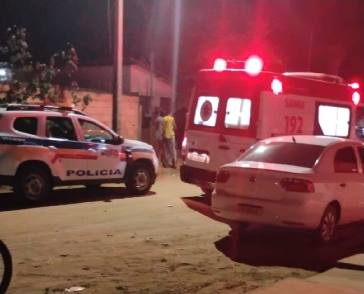 adolescente-e-apreendida-apos-mae-levar-golpes-de-machado-em-pirapora;-outro-menor-foi-detido