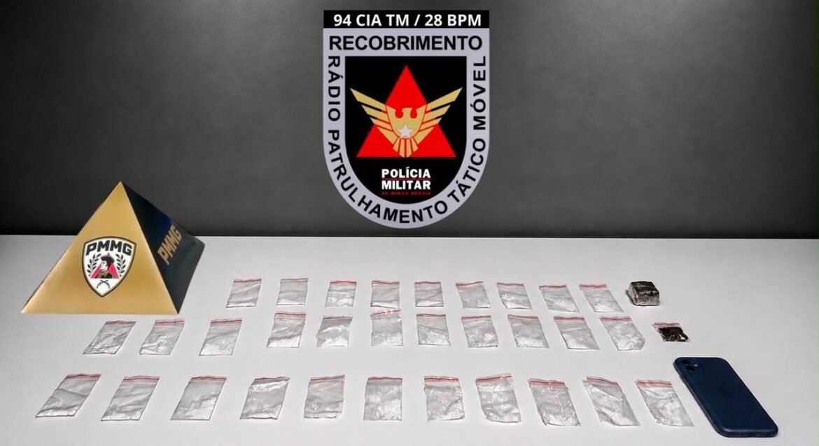 alvo-de-denuncias-sobre-delivery-de-drogas,-motociclista-e-preso-com-maconha-e-cocaina-em-unai