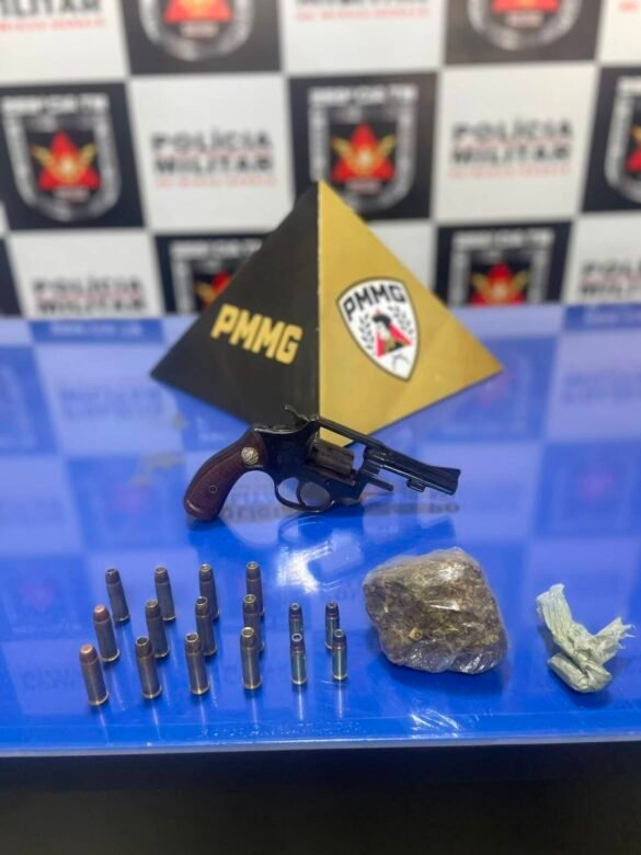 homem-tenta-fugir-da-pm-e-e-preso-com-arma,-municoes-e-maconha-em-pirapora