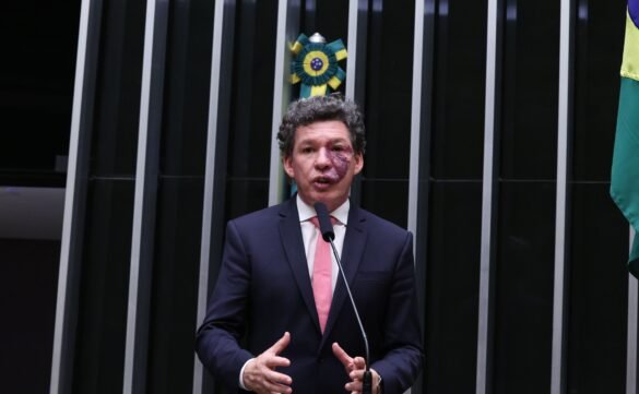 congresso-antecipa-comissao-da-mp-da-taxa-das-blusinhas-apos-reuniao-de-lula,-alcolumbre-e-motta