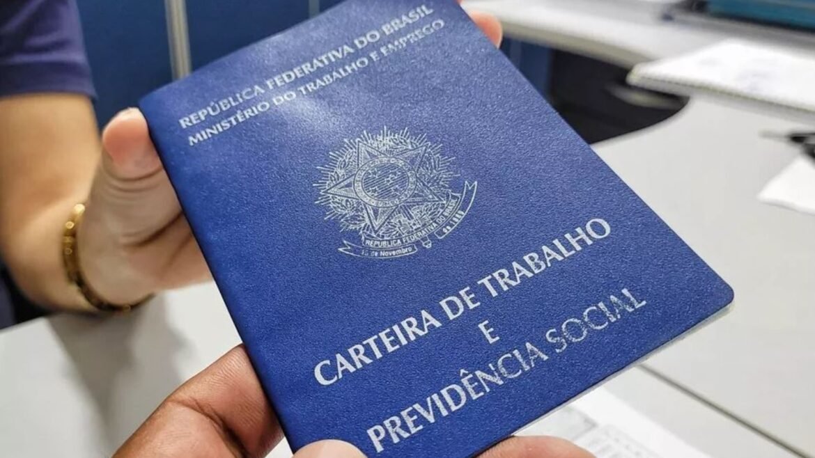 empregos-formais:-brasil-cria-58,5-mil-vagas-em-julho,-queda-de-56%-|-g1