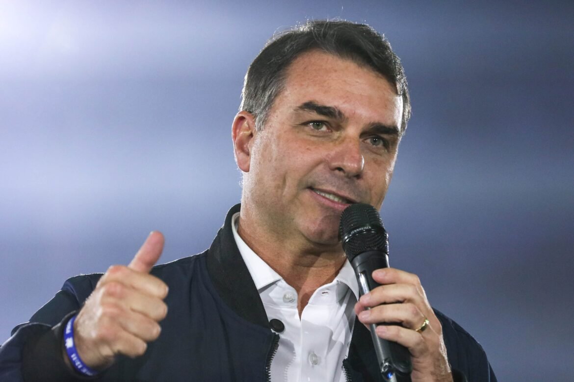 tralli-e-renata-entrevistam-flavio-bolsonaro,-candidato-a-presidente-pelo-pl