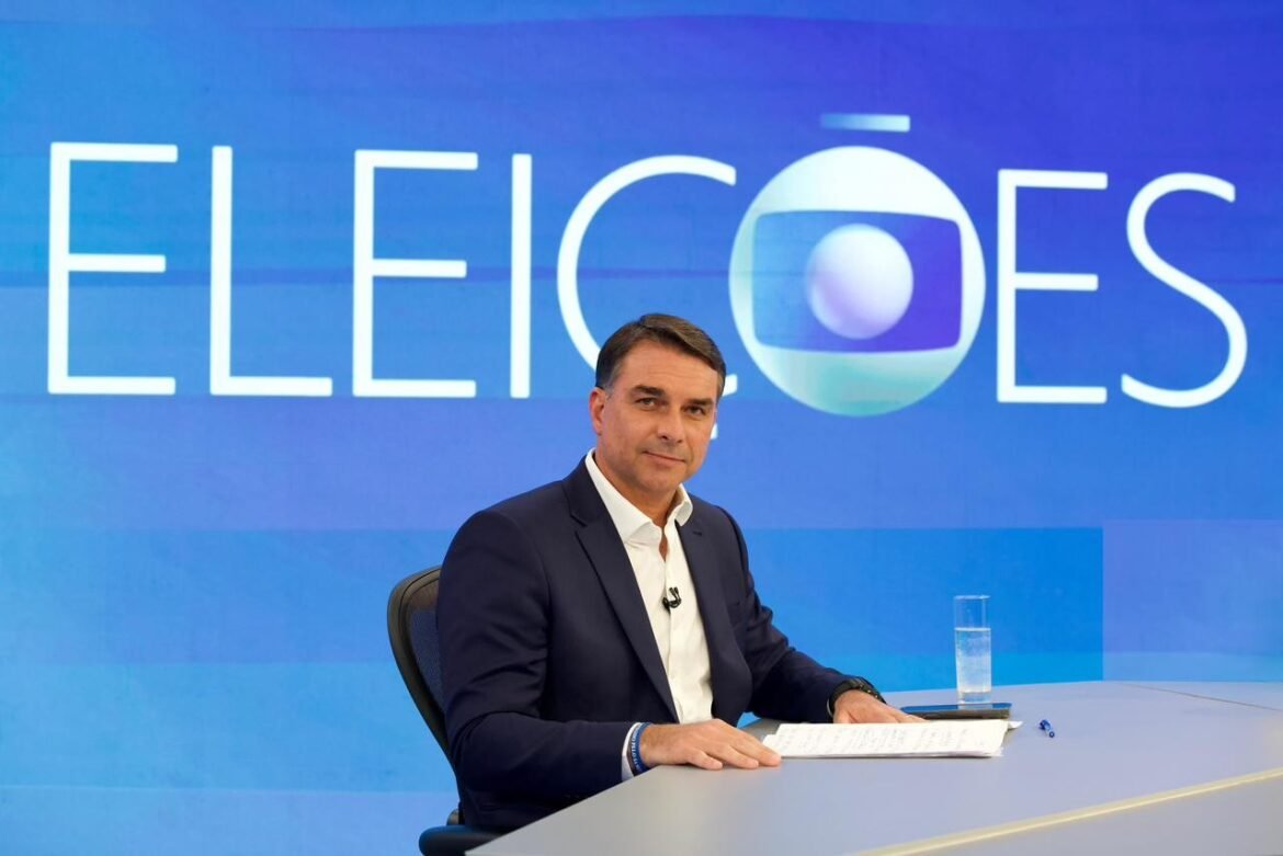 flavio-bolsonaro-diz-que-‘nao-ha-nada-de-errado’-na-relacao-com-vorcaro,-afirma-que-eduardo-errou-no-tarifaco-e-nao-responde-se-respeitara-resultado-se-perder