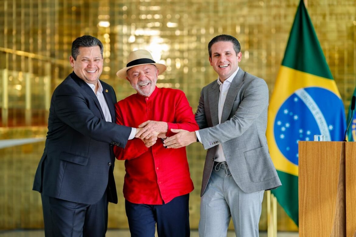 eleicoes-nos-estados-e-comando-do-congresso:-o-que-esta-por-tras-da-reaproximacao-de-lula-com-alcolumbre-e-motta