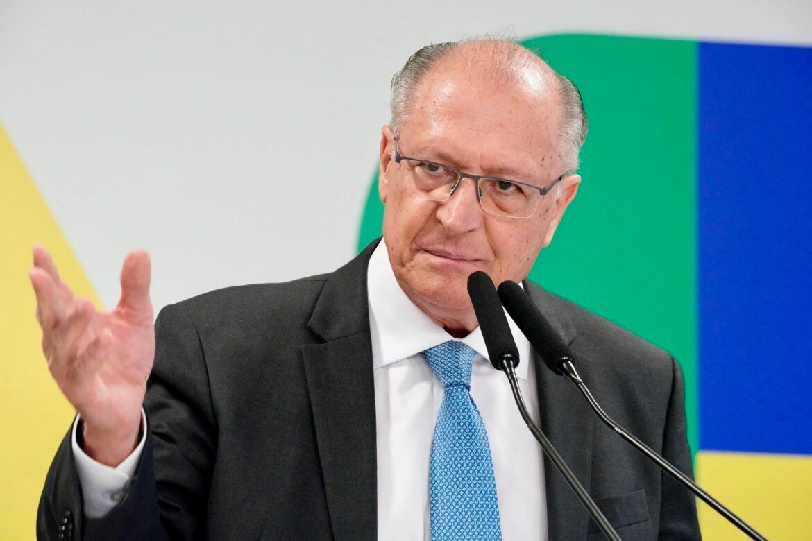 alckmin-diz-que-brasil-nao-saira-da-mesa-de-negociacao-sobre-tarifaco-dos-eua-|-g1