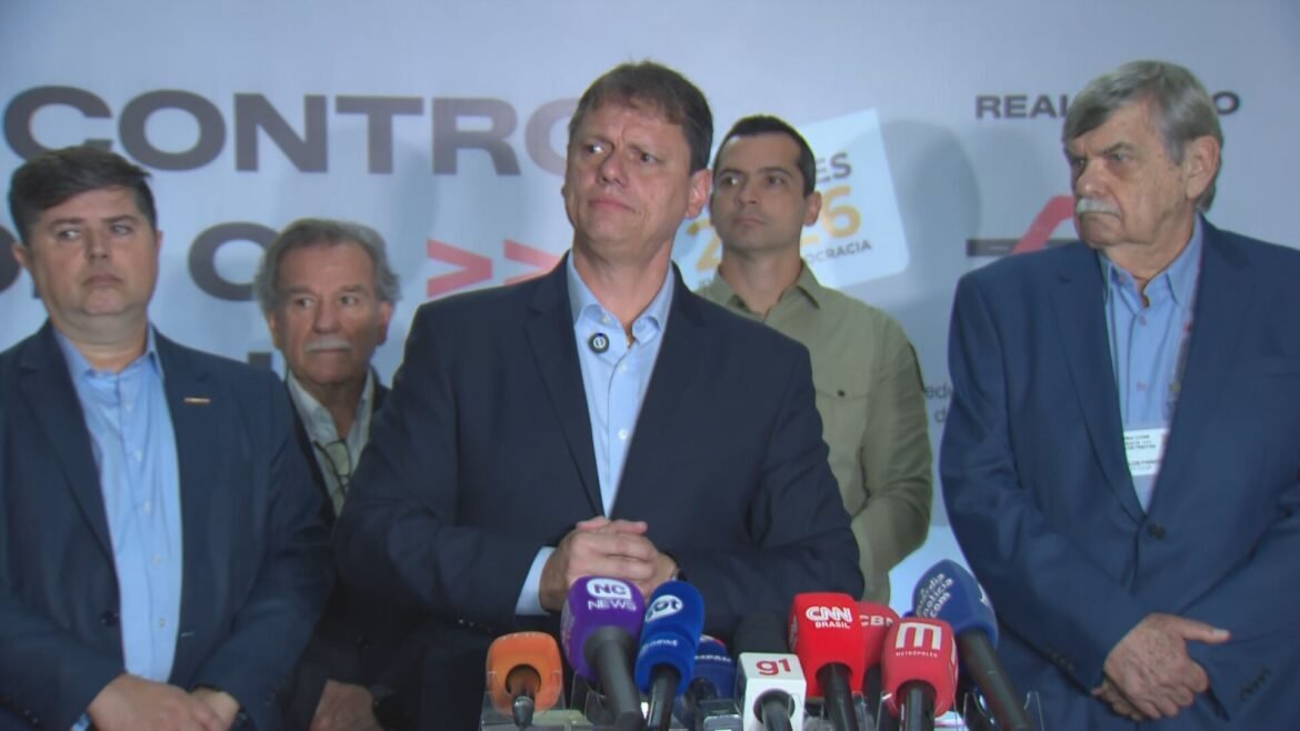 apos-queda-do-sistema-cantareira-para-33%-em-agosto,-tarcisio-descarta-rodizio-ou-racionamento-de-agua-em-sp-durante-estiagem