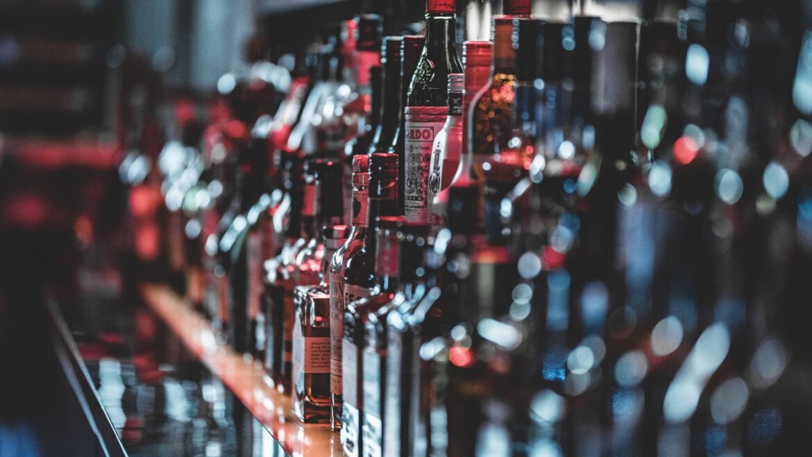 para-taxar-cigarros,-bebidas-alcoolicas-e-refrigerantes,-governo-inclui
