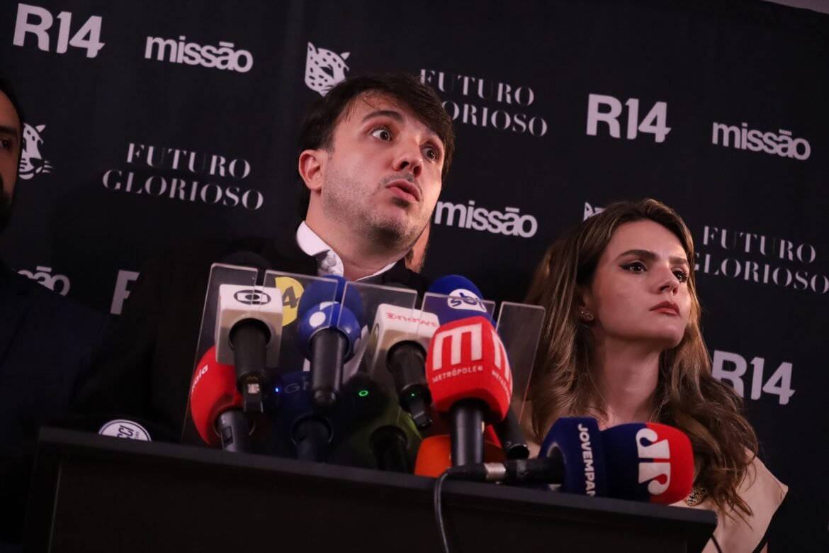 meta-derruba-perfis-de-renan-santos-a-pedido-de-toffoli