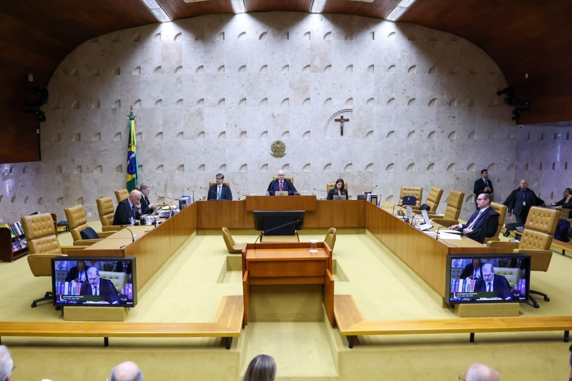 stf-faz-hoje-a-primeira-sessao-apos-revelacao-de-mensagens-de-vorcaro-para-moraes