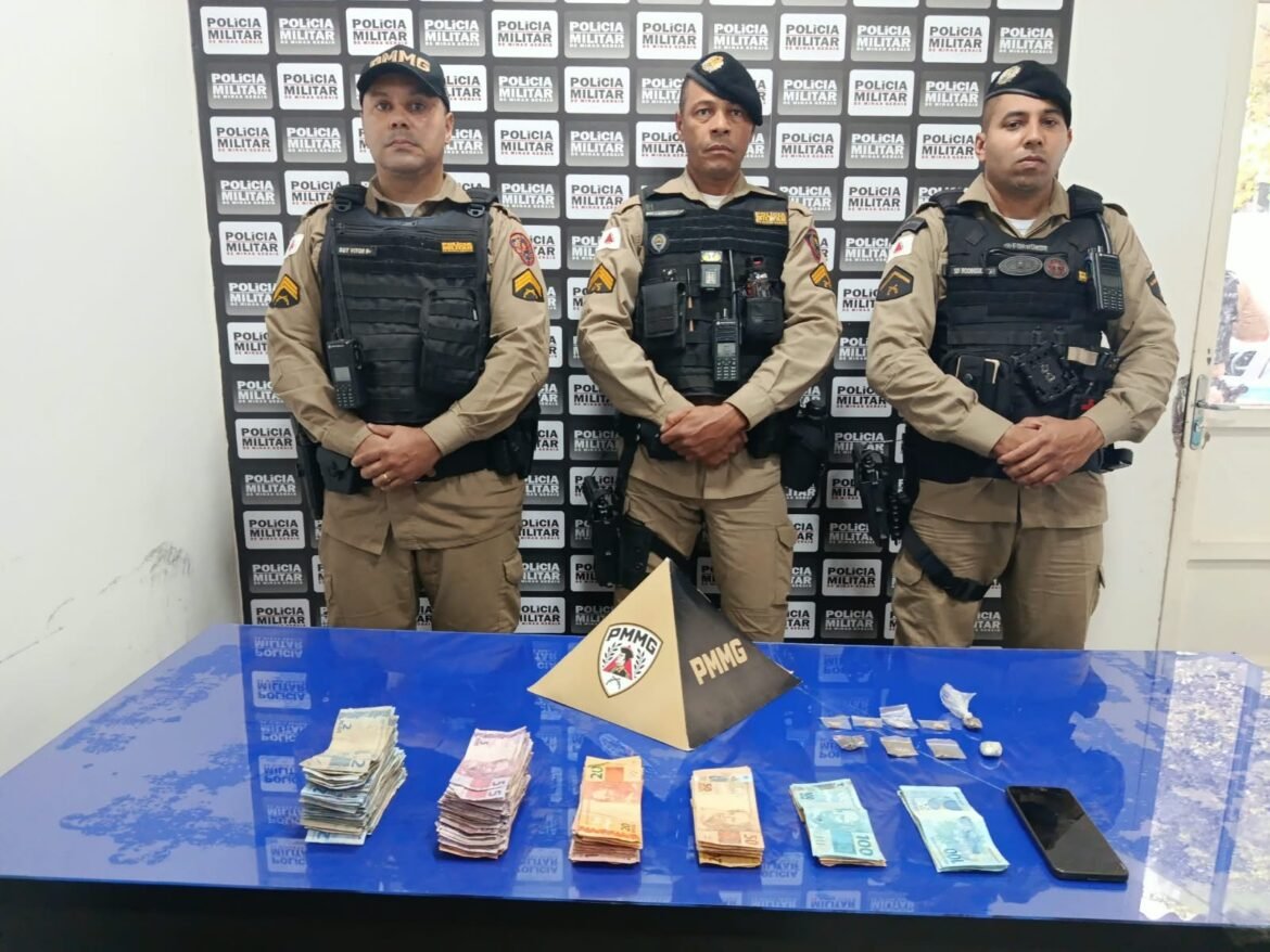 comportamento-suspeito-de-homem-leva-pm-a-prender-jovem-por-trafico-e-apreender-r$-5,6-mil-em-pirapora
