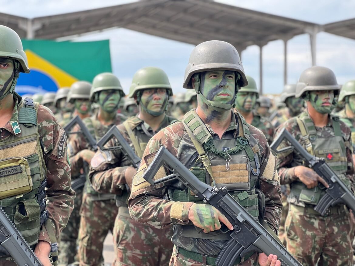 citado-por-lula,-defesa-tera-6o-maior-orcamento-em-2027;-verba-inclui-submarino-nuclear,-cacas-gripen-e-misseis-de-longo-alcance-|-g1