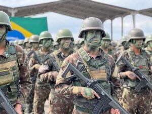 citado-por-lula,-defesa-tera-6o-maior-orcamento-em-2027;-verba-inclui-submarino-nuclear,-cacas-gripen-e-misseis-de-longo-alcance-|-g1