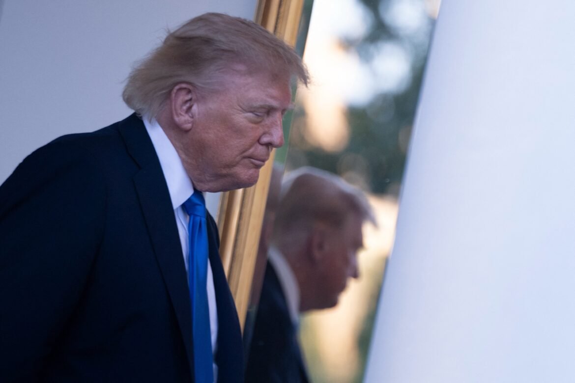 aprovacao-de-trump-cai-a-33%-com-piora-na-economia-|-g1