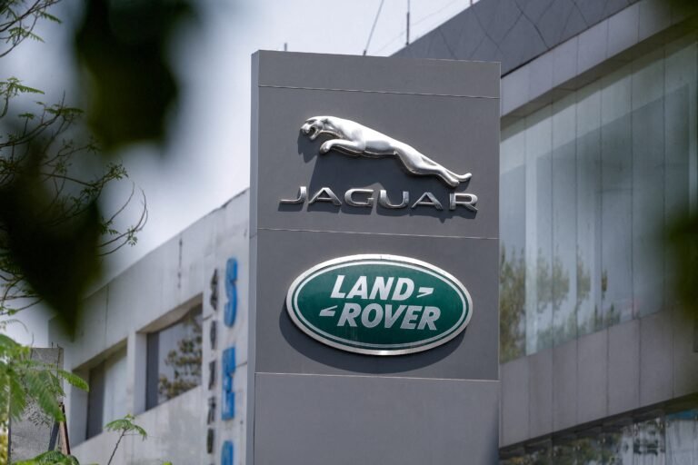 jaguar-land-rover-anuncia-corte-de-4-mil-vagas-em-plano-para-reduzir-custos-|-g1