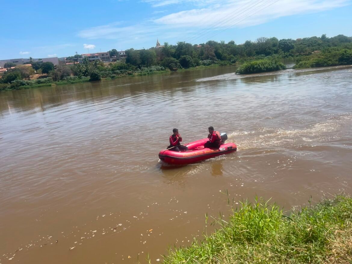corpo-de-jovem-desaparecido-no-rio-jequitinhonha-e-encontrado-apos-dois-dias-de-buscas