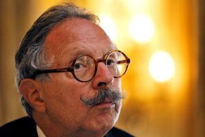 ex-banqueiro-suico-admite-pagar-r$-500-milhoes-em-propina-e-recebe-pena-de-2-anos-|-g1