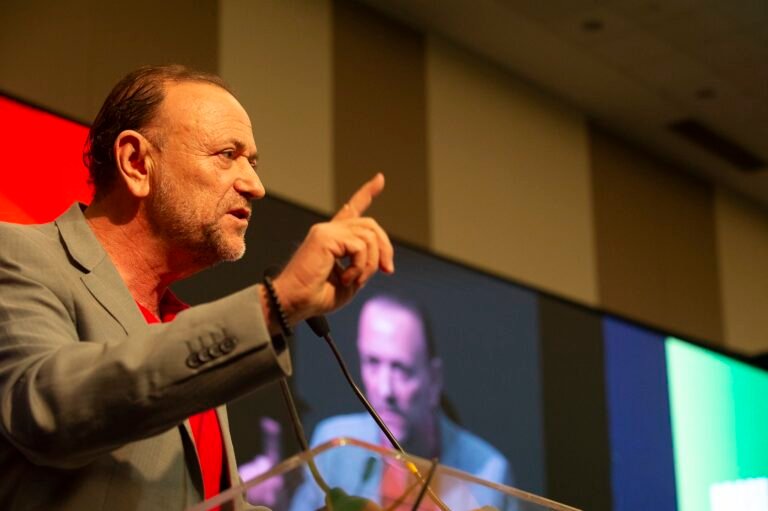 presidente-do-pt-defende-apuracao-de-denuncias-no-stf-e-afirma-que-pais-vive-crise-institucional