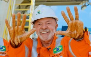 lula-assina-decreto-que-reduz-tributos-sobre-gasolina-e-mp-que-cria-subsidio-para-diesel-|-g1