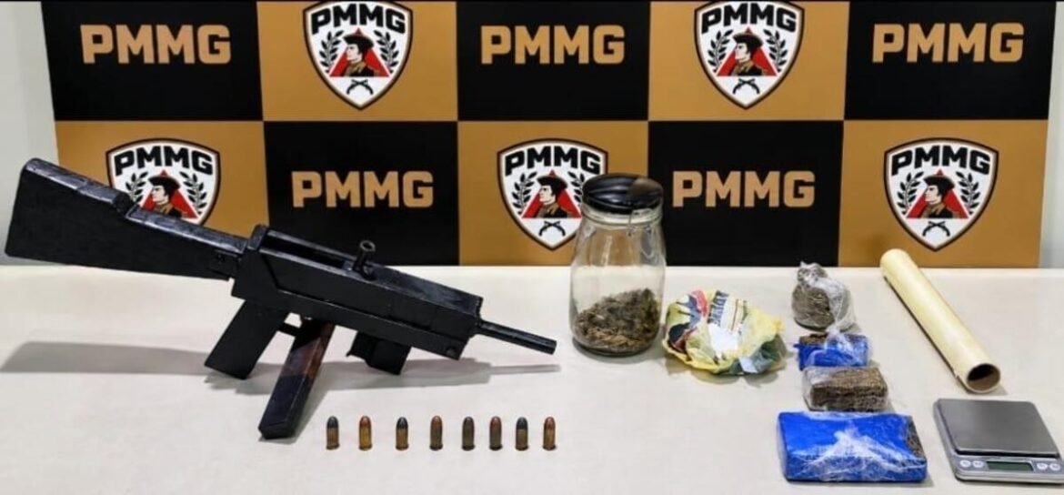 homem-e-preso-com-arma-artesanal-e-drogas-apos-discutir-e-ameacar-vizinhos-em-unai