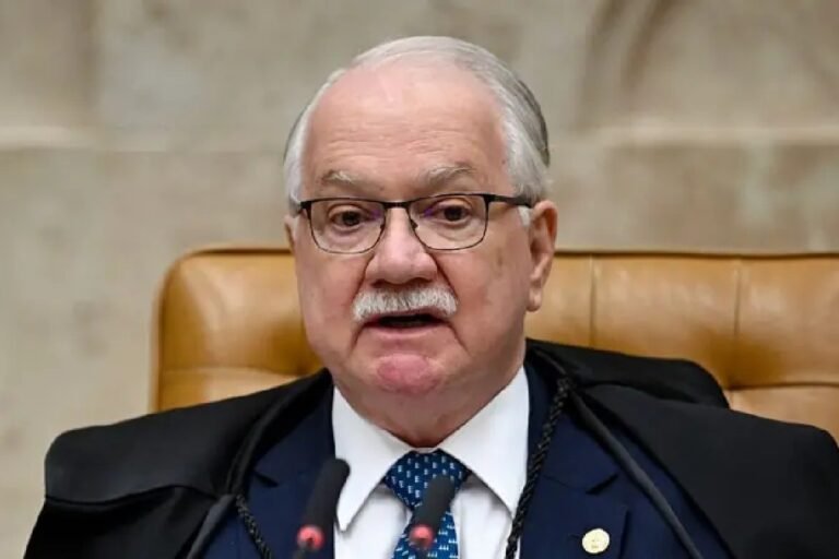 crise-no-stf:-empresarios-e-juristas-ligam-para-fachin-em-apoio-a-medidas-de-‘freio-de-arrumacao’