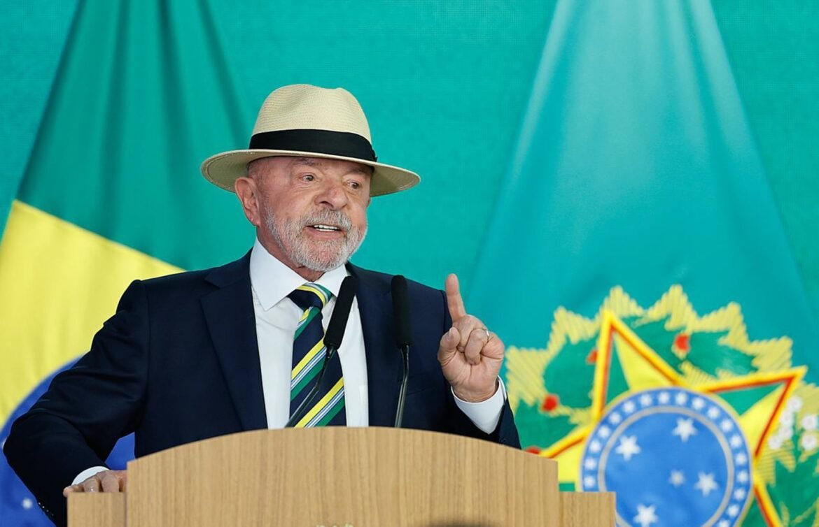 lula-diz-estar-satisfeito-com-decisoes-de-fachin-sobre-crise-no-stf:-‘colocou-ordem-na-casa’