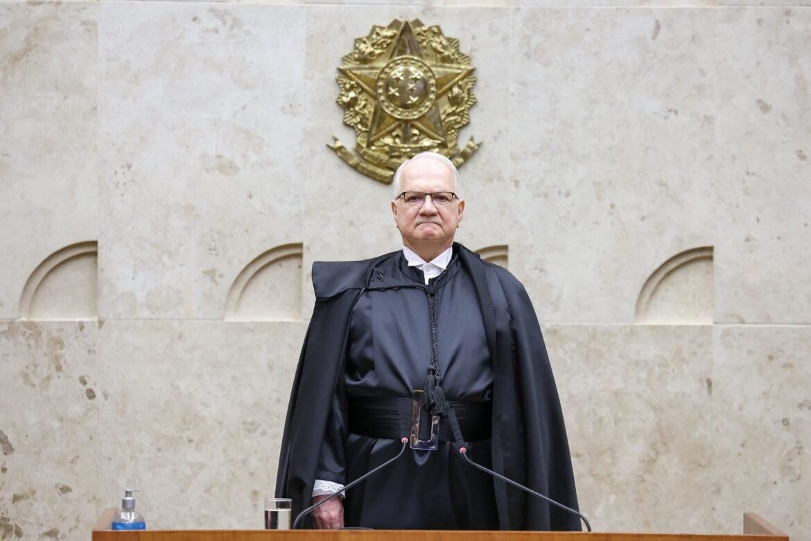 fachin-assume-relatoria-da-discussao-sobre-suposta-relacao-entre-moraes-e-vorcaro-e-remete-a-presidencia-do-stf-investigacoes-sobre-inss-e-master