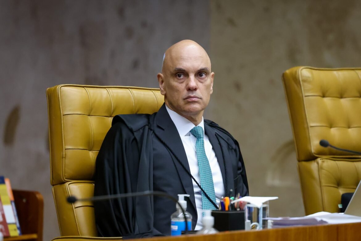 ‘inconstitucional-e-ilegal’,-diz-moraes-sobre-investigacao-de-mendonca;-ministro-nega-favorecimento-a-vorcaro