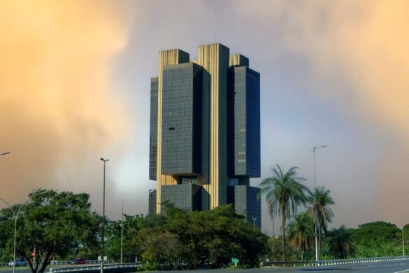 copom-deve-cortar-taxa-basica-de-juros-da-economia-pela-5a-vez-seguida,-para-13,75%-ao-ano-|-g1