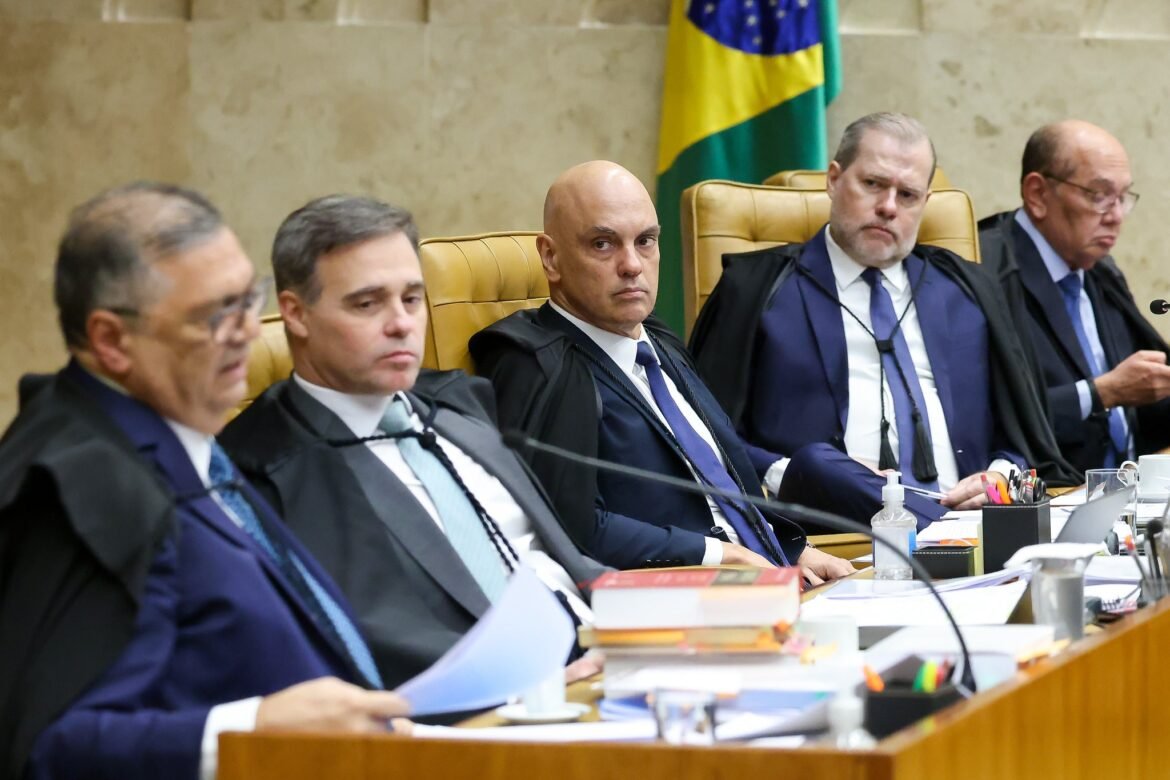 ala-de-moraes-se-articula-para-espalhar-crise,-expor-cinturao-de-vorcaro-e-disputa-controle-das-investigacoes