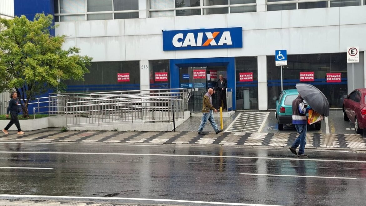 greve-na-caixa:-banco-apresenta-nova-proposta-para-plano-de-saude;-categoria-vota-em-assembleia-na-segunda-|-g1