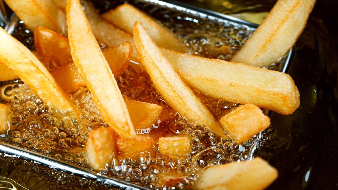 reino-unido-quer-tirar-frituras-da-merenda-escolar;-entenda-os-riscos-desses-alimentos