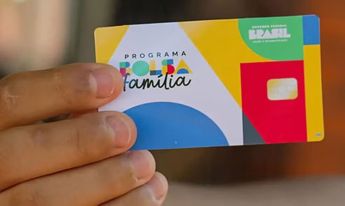 datafolha:-lula-tem-53%-entre-eleitores-que-recebem-bolsa-familia,-e-flavio-bolsonaro,-28%
