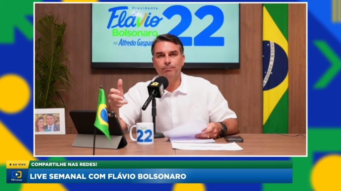 em-live,-flavio-bolsonaro-diz-que-vai-criar-site-para-recrutar-‘fiscais-de-urna’