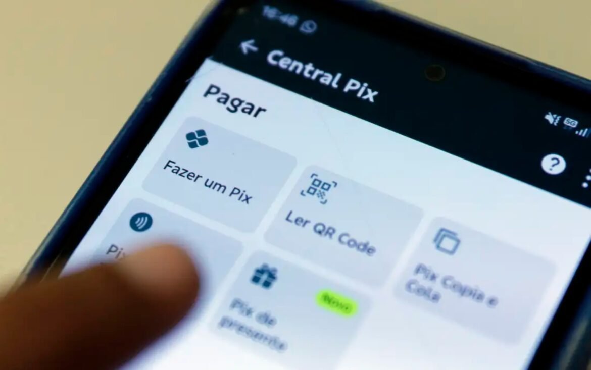 bc-amplia-uso-do-pix-em-contas-salario-e-reforca-regras-de-seguranca-e-combate-a-fraudes-|-g1