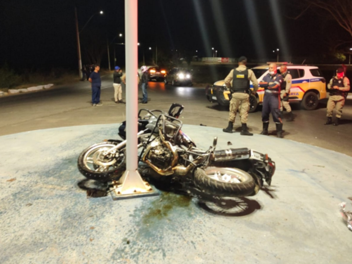motociclista-morre-apos-perder-controle-da-direcao-em-trevo-de-porteirinha